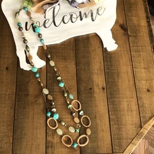 Turquoise bead necklace
